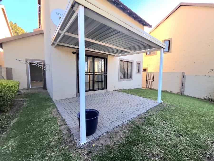 3 Bedroom Property for Sale in Noordwyk Gauteng
