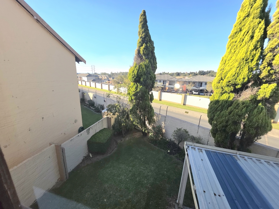 3 Bedroom Property for Sale in Noordwyk Gauteng