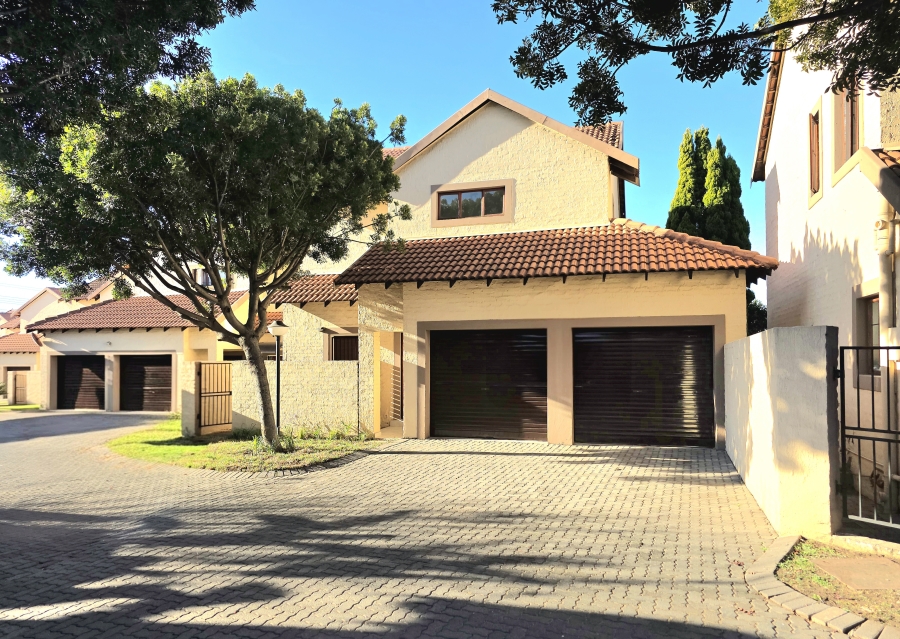 3 Bedroom Property for Sale in Noordwyk Gauteng