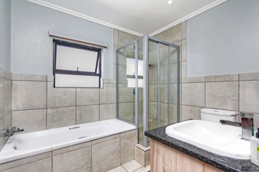 3 Bedroom Property for Sale in Kyalami Hills Gauteng