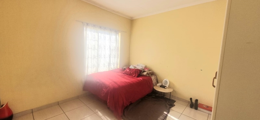 2 Bedroom Property for Sale in Erand Gardens Gauteng