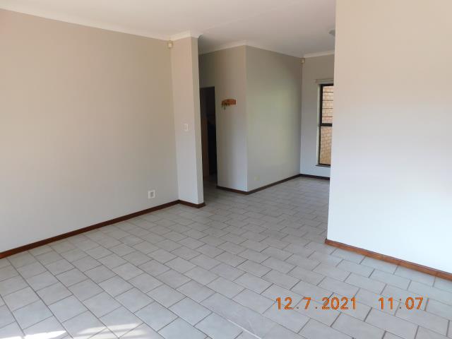 To Let 3 Bedroom Property for Rent in Garsfontein Gauteng