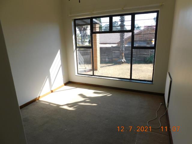 To Let 3 Bedroom Property for Rent in Garsfontein Gauteng