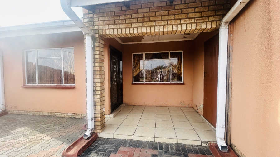 3 Bedroom Property for Sale in Bophelong Gauteng