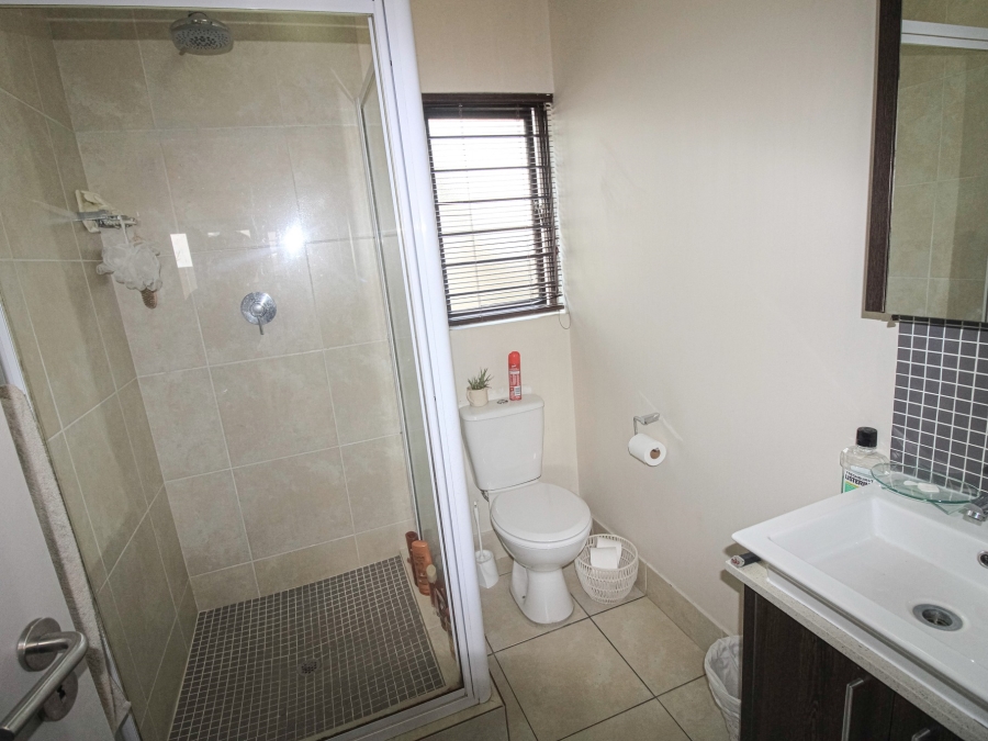 To Let 2 Bedroom Property for Rent in Douglasdale Gauteng