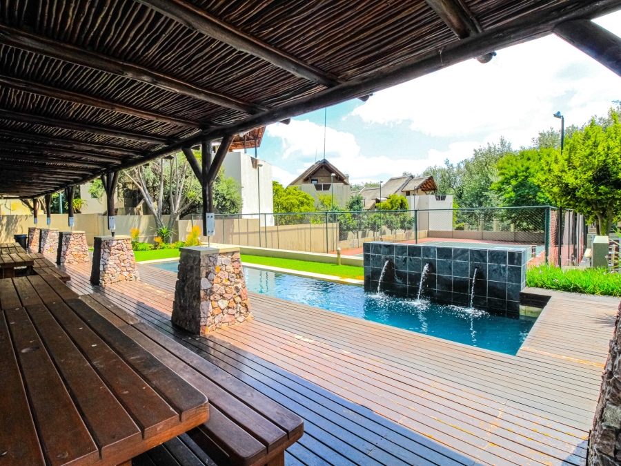 To Let 2 Bedroom Property for Rent in Douglasdale Gauteng