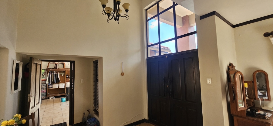 3 Bedroom Property for Sale in Three Rivers Proper Gauteng