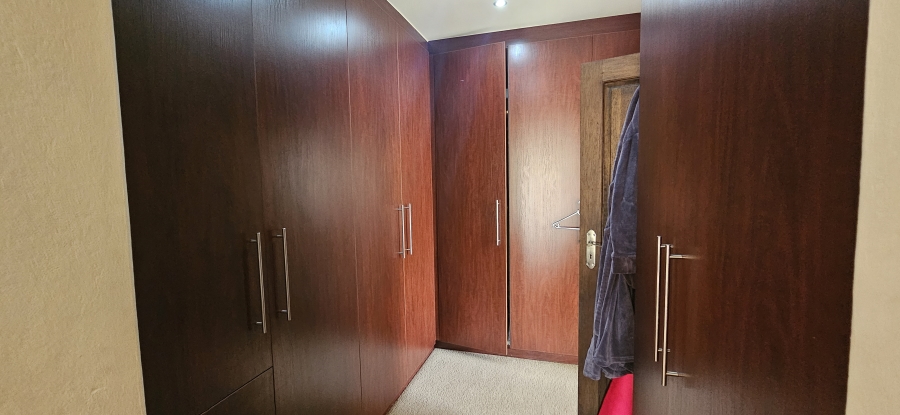 3 Bedroom Property for Sale in Three Rivers Proper Gauteng