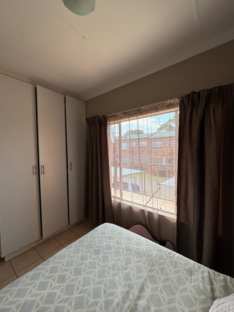 To Let 2 Bedroom Property for Rent in Groblerpark Gauteng