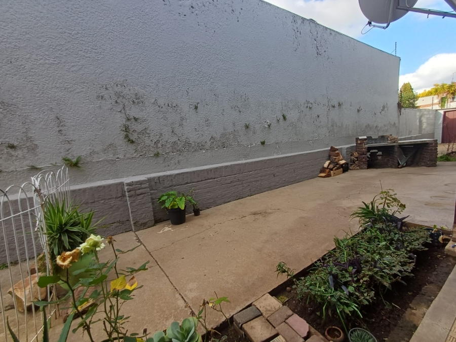 To Let 2 Bedroom Property for Rent in Florida Gauteng