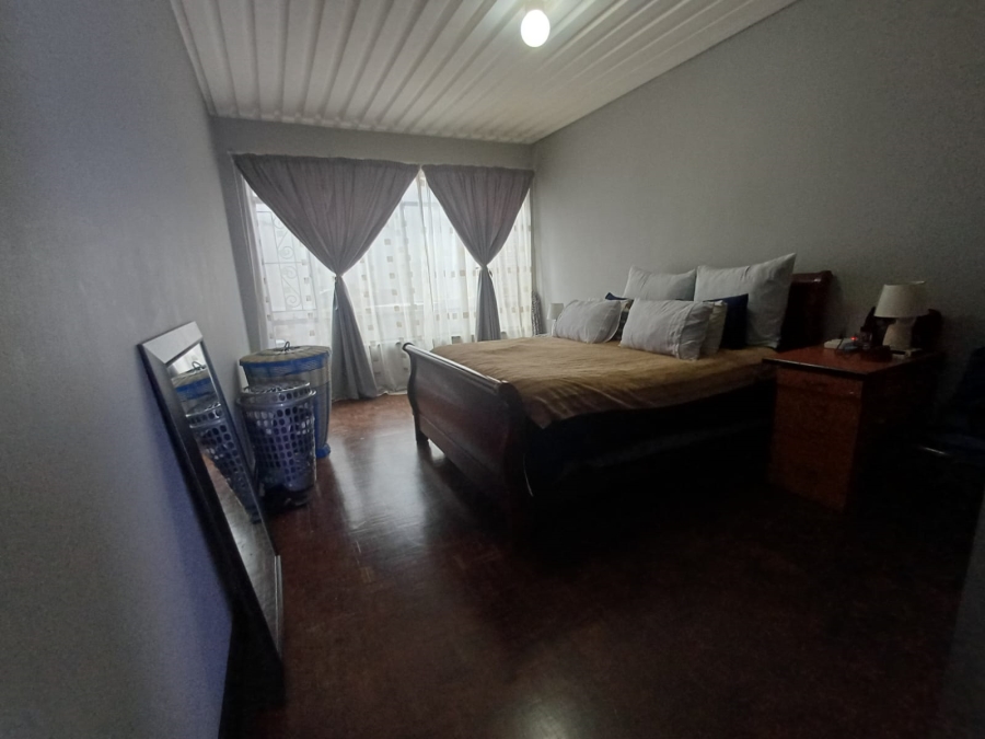 To Let 2 Bedroom Property for Rent in Florida Gauteng