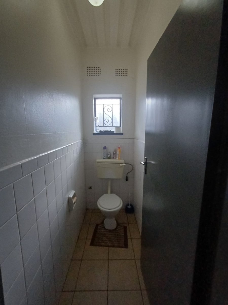 To Let 2 Bedroom Property for Rent in Florida Gauteng