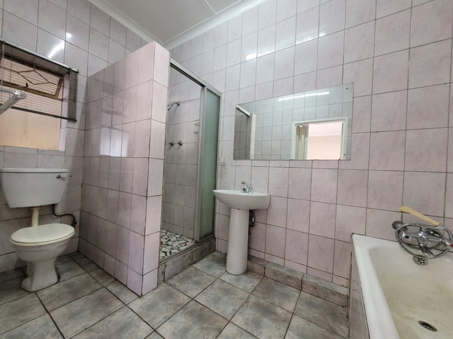 To Let 1 Bedroom Property for Rent in Florida North Gauteng