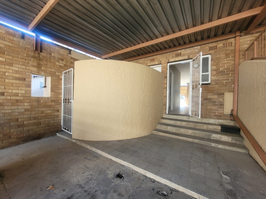 To Let 3 Bedroom Property for Rent in Krugersdorp North Gauteng