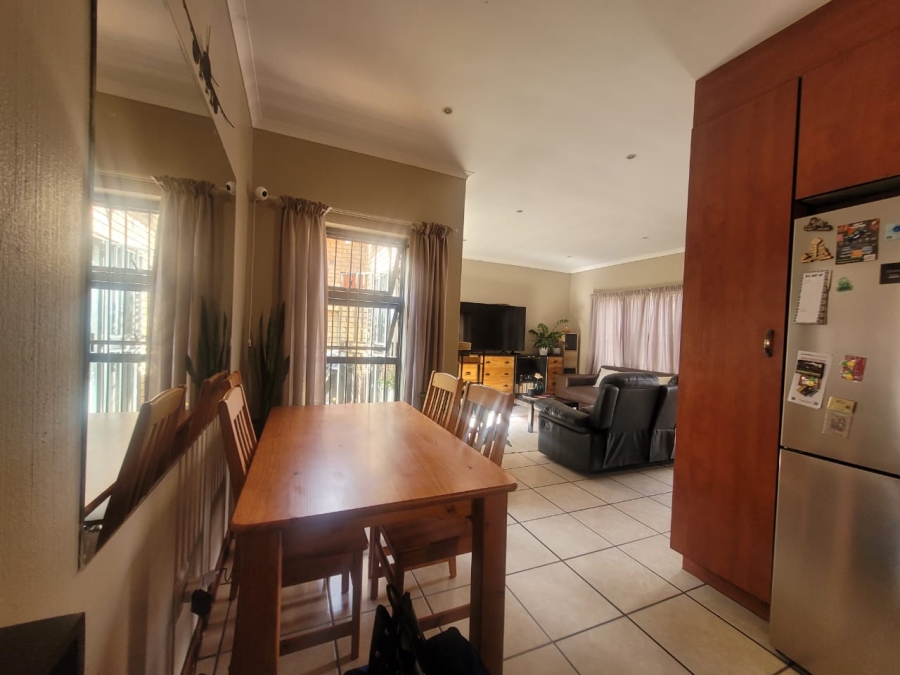 To Let 2 Bedroom Property for Rent in Chancliff A H Gauteng