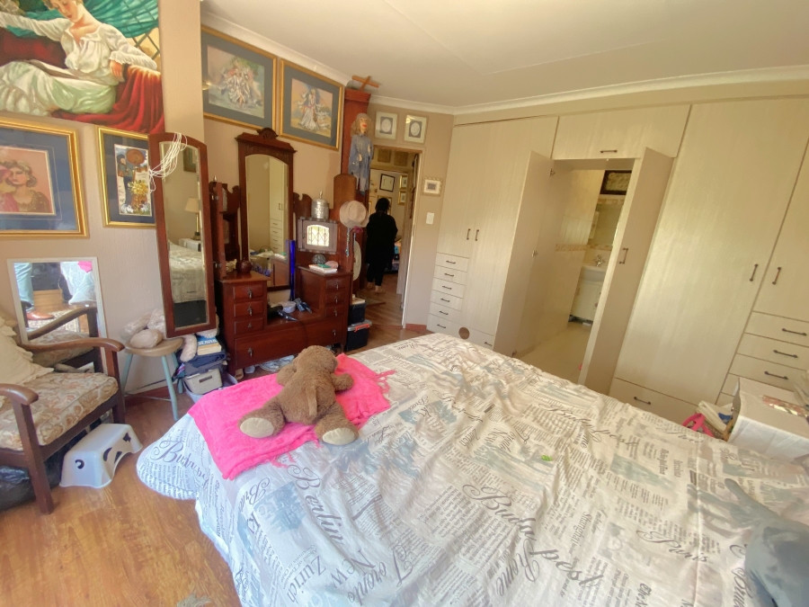 3 Bedroom Property for Sale in Helderkruin Gauteng