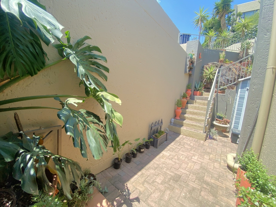 3 Bedroom Property for Sale in Helderkruin Gauteng