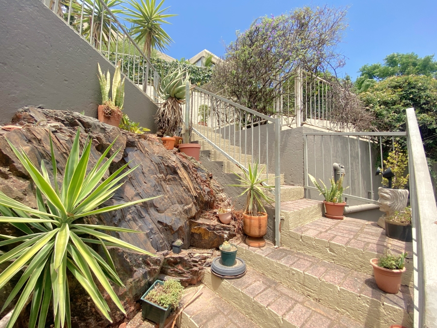 3 Bedroom Property for Sale in Helderkruin Gauteng