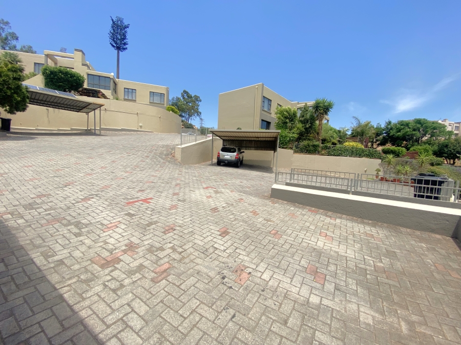 3 Bedroom Property for Sale in Helderkruin Gauteng