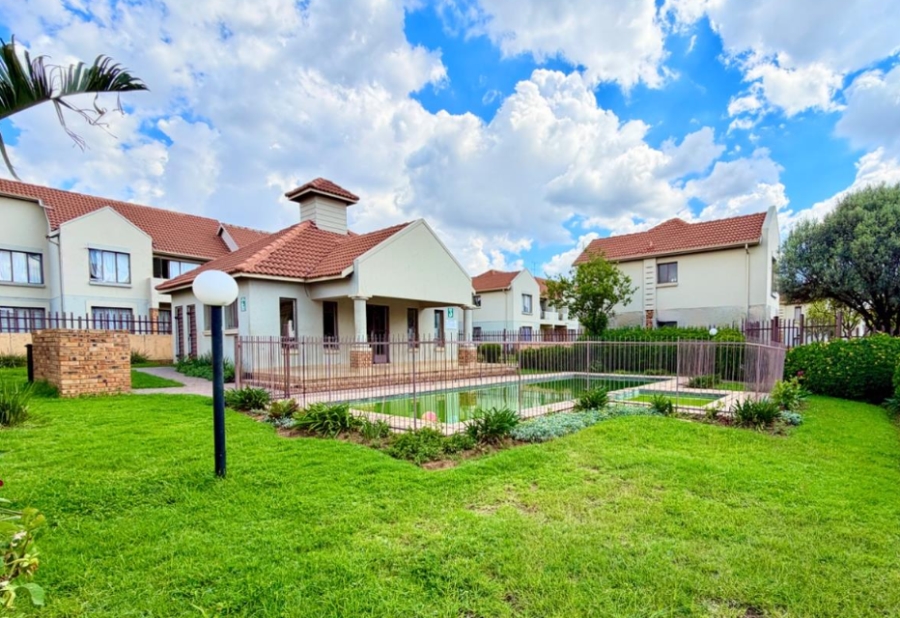 To Let 1 Bedroom Property for Rent in Esther Park Gauteng
