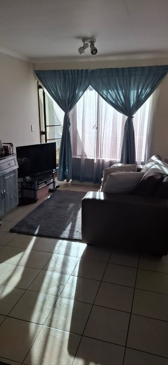 To Let 1 Bedroom Property for Rent in Esther Park Gauteng