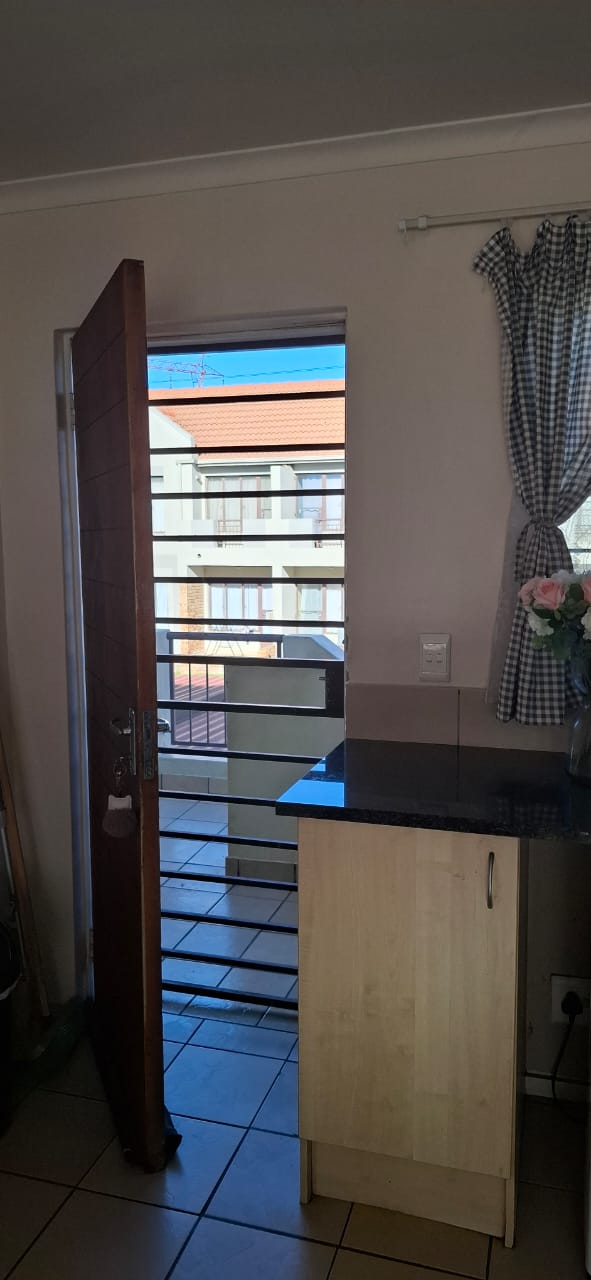 To Let 1 Bedroom Property for Rent in Esther Park Gauteng