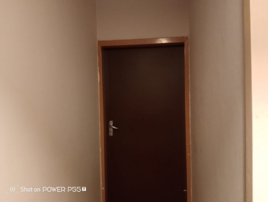 2 Bedroom Property for Sale in Pretoria North Gauteng