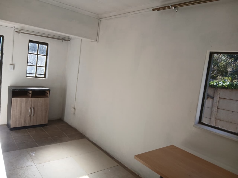 To Let 1 Bedroom Property for Rent in Buurendal Gauteng