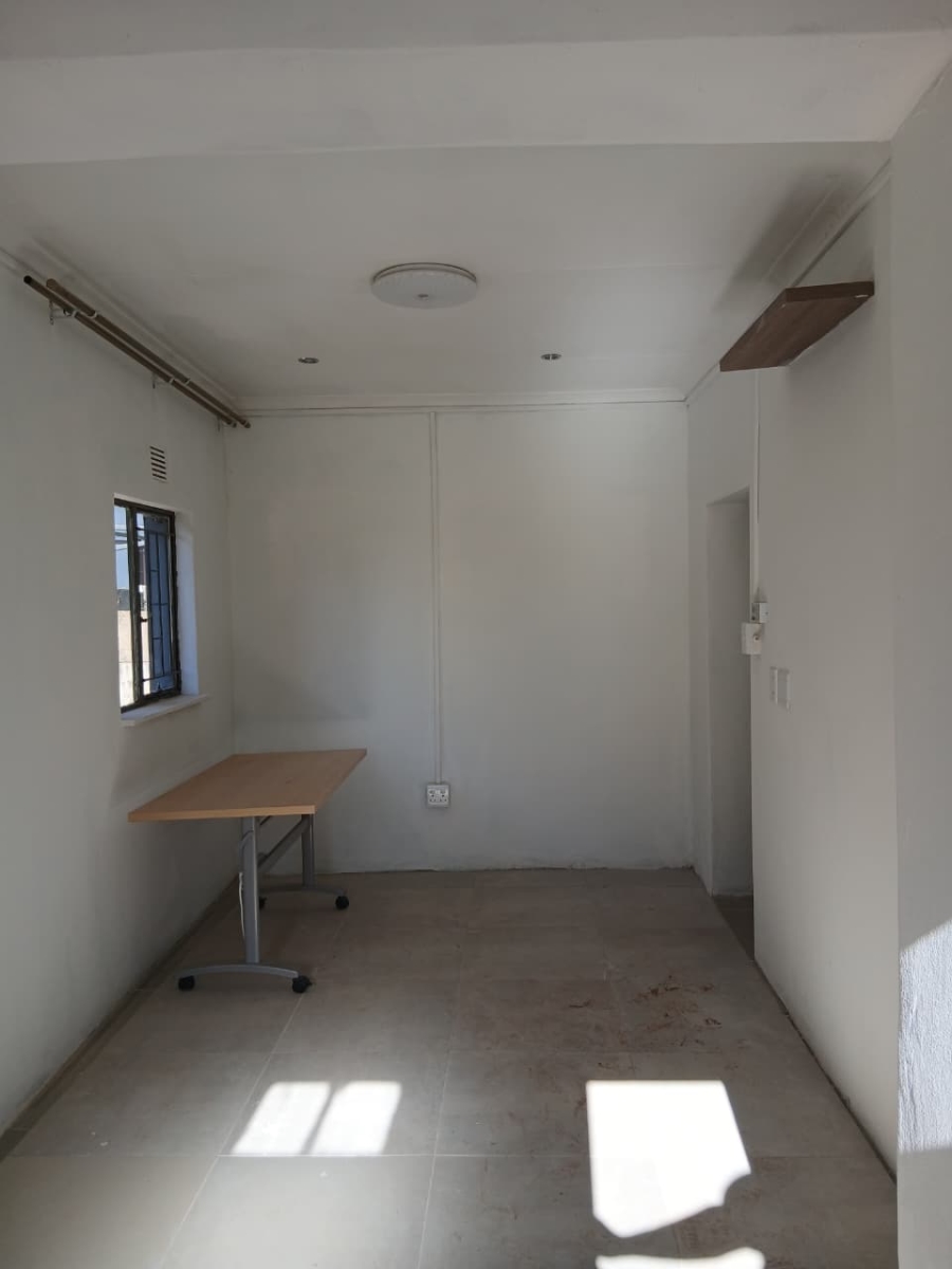 To Let 1 Bedroom Property for Rent in Buurendal Gauteng