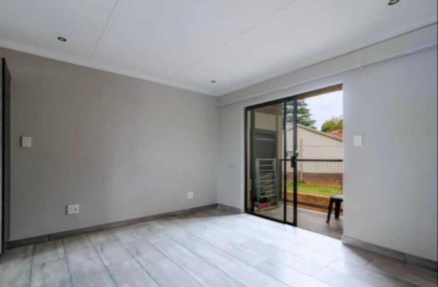 To Let 2 Bedroom Property for Rent in Kensington B Gauteng