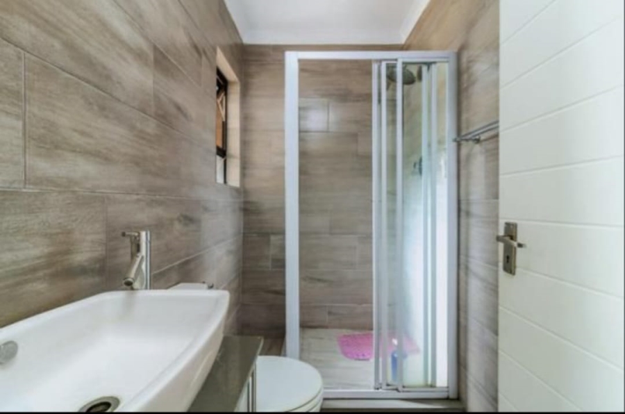 To Let 2 Bedroom Property for Rent in Kensington B Gauteng