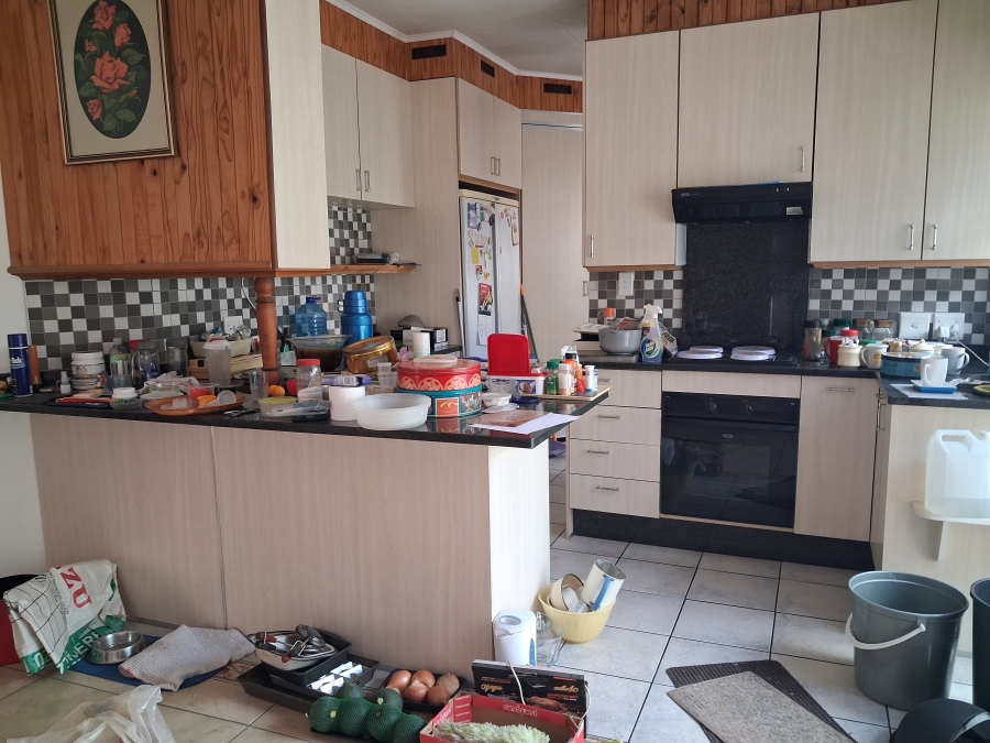 5 Bedroom Property for Sale in Greenstone Hill Gauteng