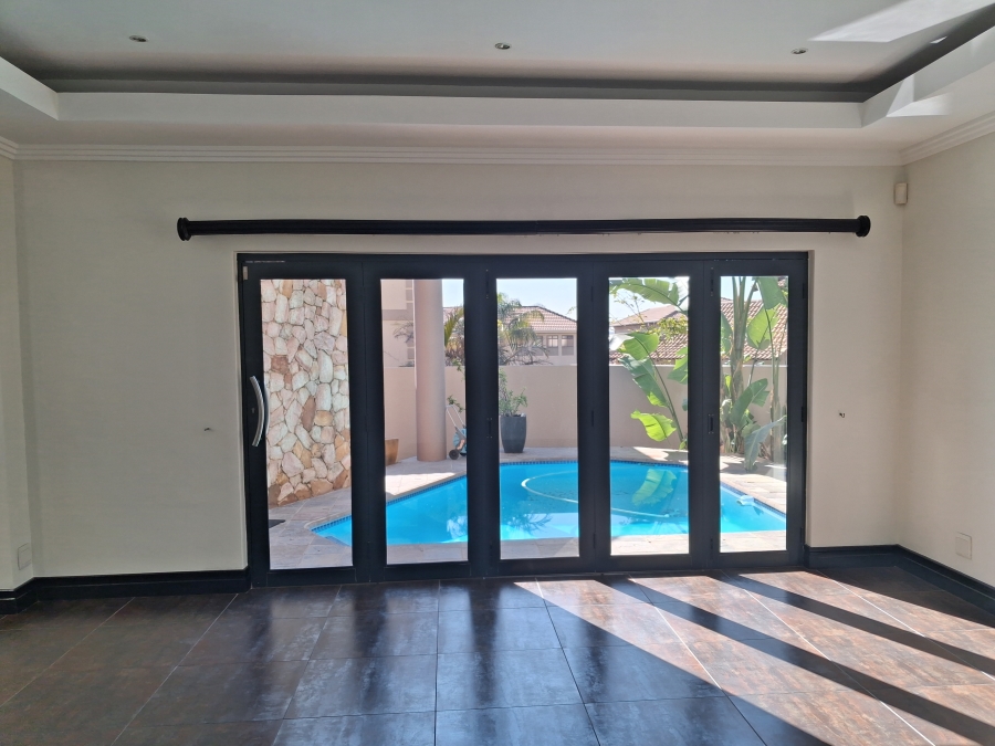 5 Bedroom Property for Sale in Greenstone Hill Gauteng