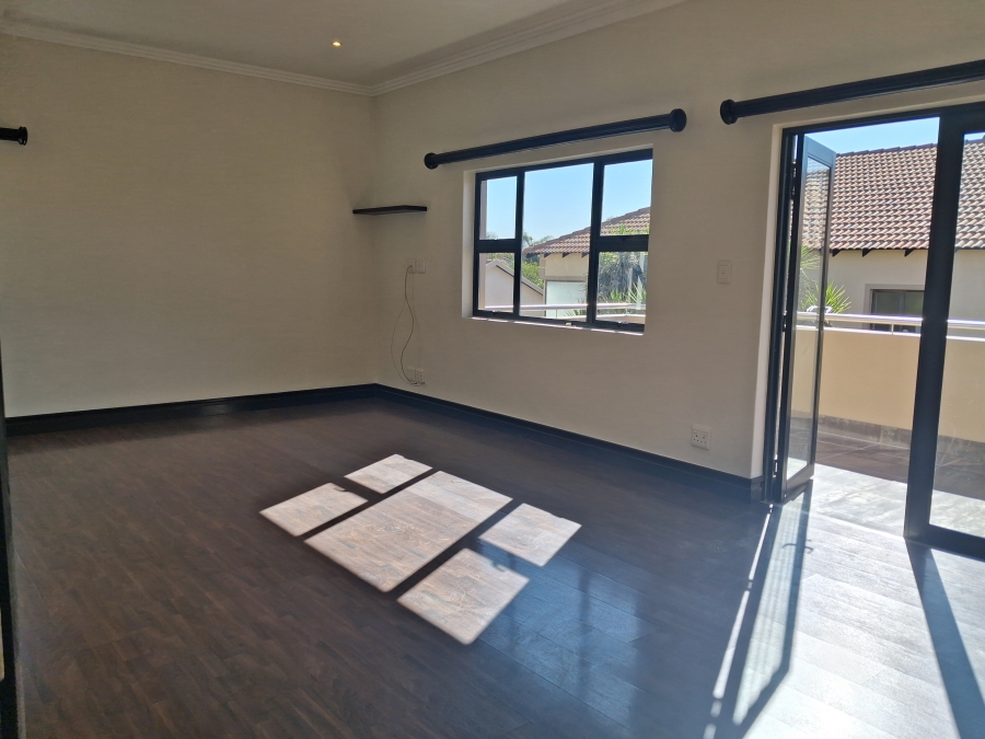 5 Bedroom Property for Sale in Greenstone Hill Gauteng