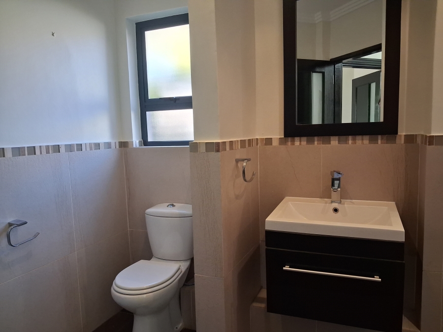 5 Bedroom Property for Sale in Greenstone Hill Gauteng