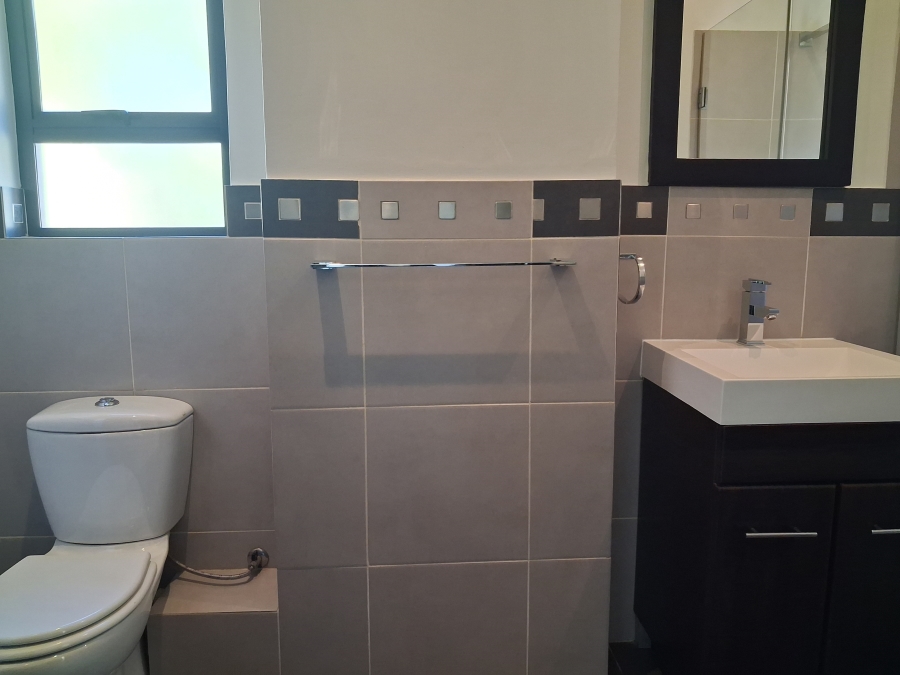 5 Bedroom Property for Sale in Greenstone Hill Gauteng