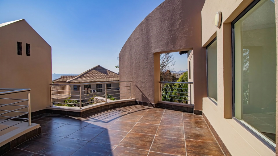 5 Bedroom Property for Sale in Greenstone Hill Gauteng