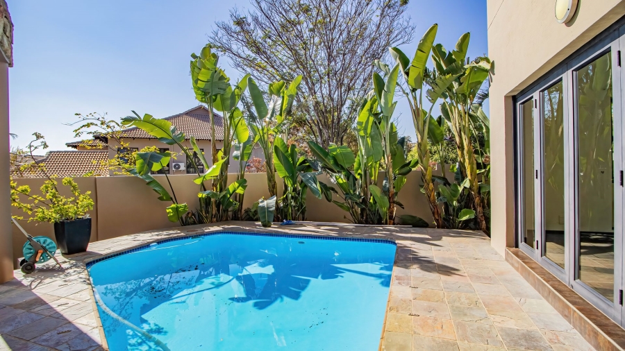 5 Bedroom Property for Sale in Greenstone Hill Gauteng