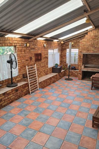 4 Bedroom Property for Sale in Suideroord Gauteng