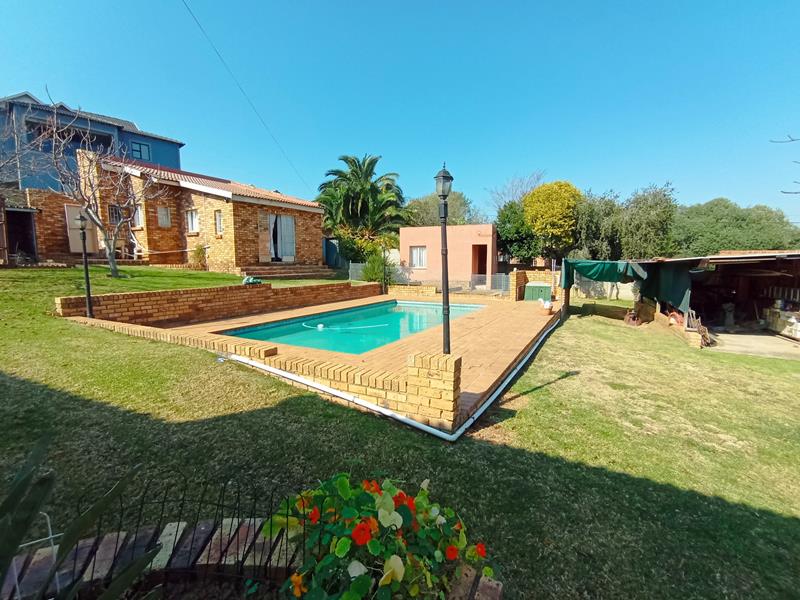 4 Bedroom Property for Sale in Suideroord Gauteng