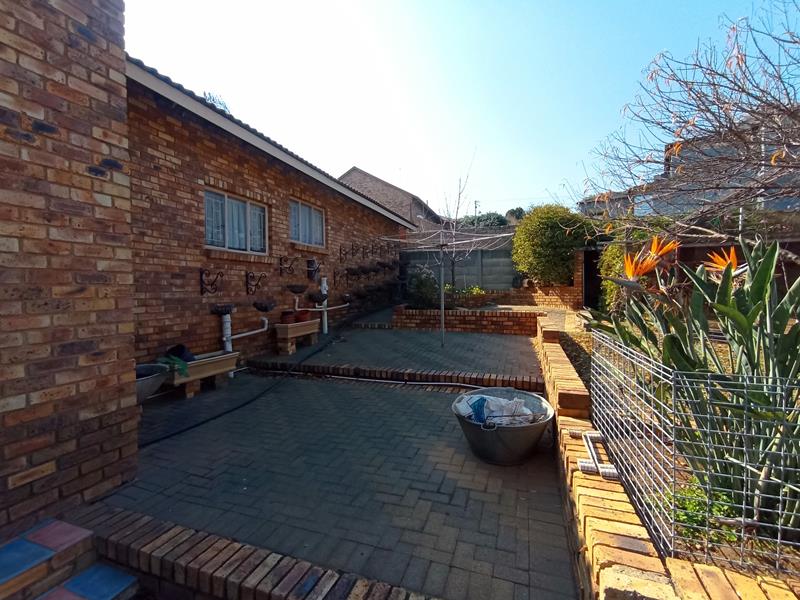 4 Bedroom Property for Sale in Suideroord Gauteng