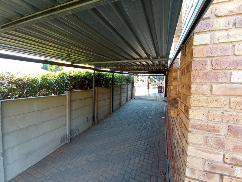 4 Bedroom Property for Sale in Suideroord Gauteng