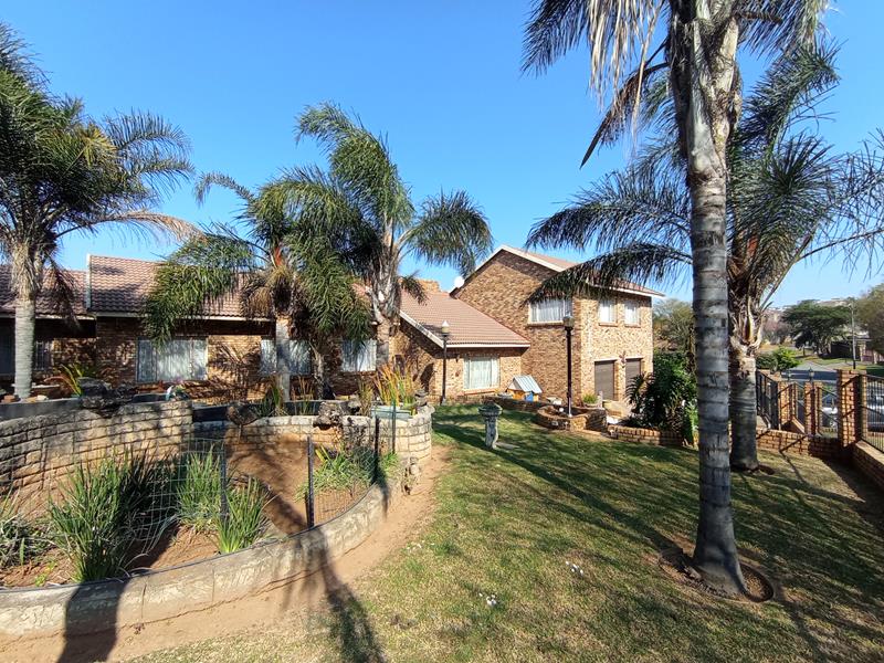 4 Bedroom Property for Sale in Suideroord Gauteng