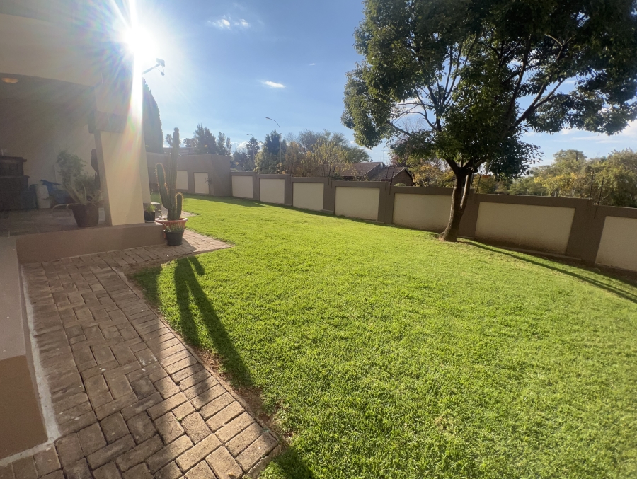 3 Bedroom Property for Sale in Weltevreden Gauteng