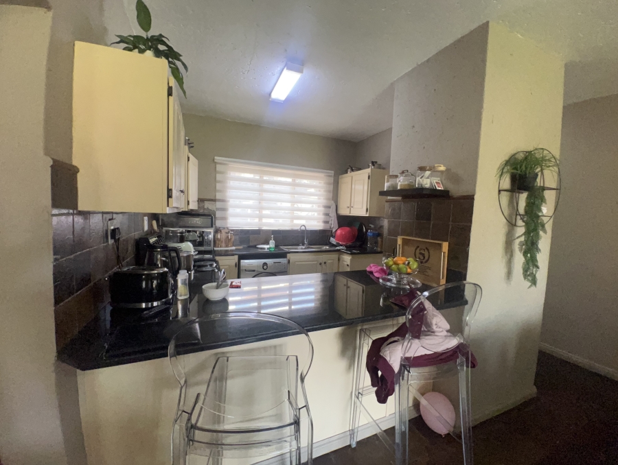 3 Bedroom Property for Sale in Weltevreden Gauteng