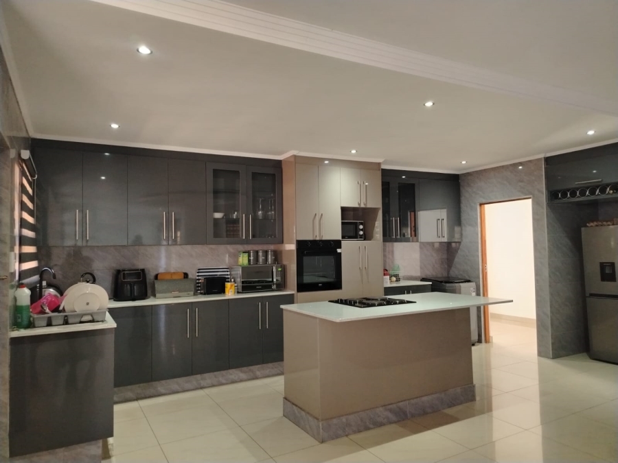 3 Bedroom Property for Sale in Denneoord Gauteng