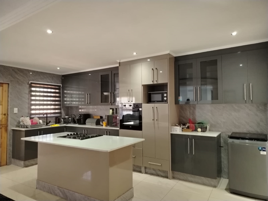 3 Bedroom Property for Sale in Denneoord Gauteng