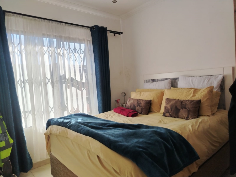 3 Bedroom Property for Sale in Denneoord Gauteng