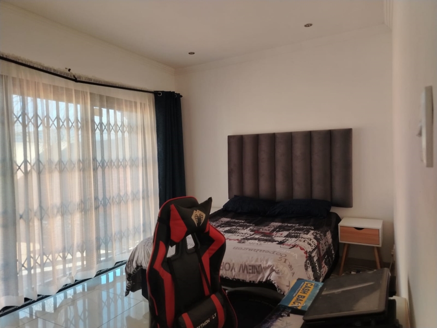 3 Bedroom Property for Sale in Denneoord Gauteng
