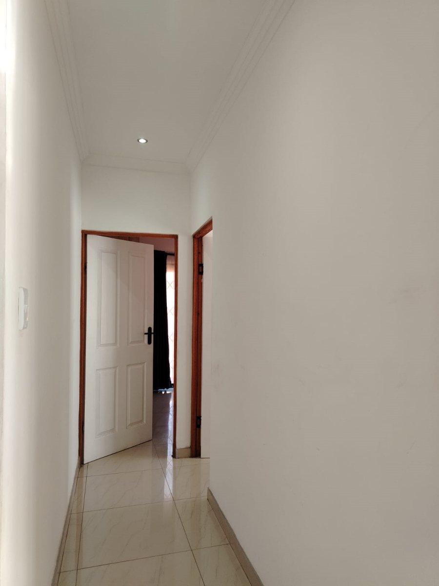 3 Bedroom Property for Sale in Denneoord Gauteng